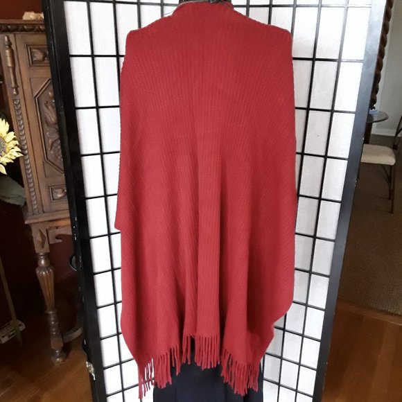 Red Snuggly Warm Blanket Style Wrap by EAST 5TH AVE.  OS - Picture 2 of 3